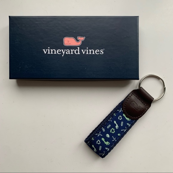 NIB Vineyard Vines Green Footprint Keychain Keyfob Mini Lanyard - Navy Blue - Picture 16 of 16